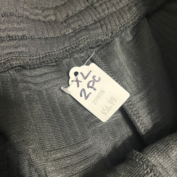 Black Boutique Textured Sleeveless Top and Shorts Set - Picture 5 of 7